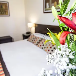 Hotel Mendoza Мендоса
